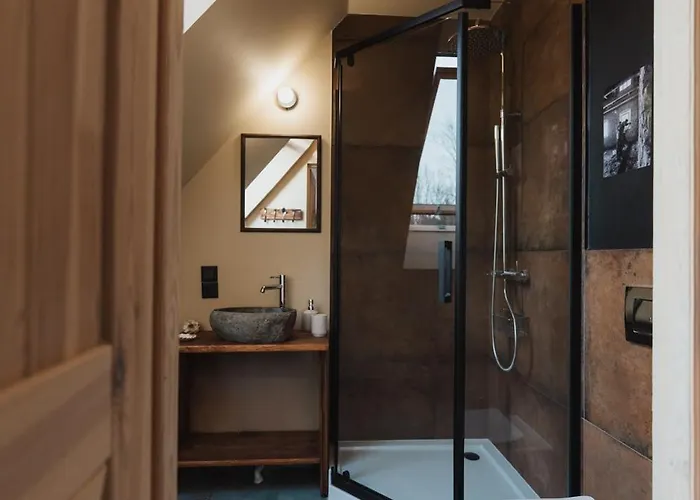 Kamienny Zakatek W Gorach Bystrzyckich, Zieleniec Sky, Czarna Gora Resort, Spalona *