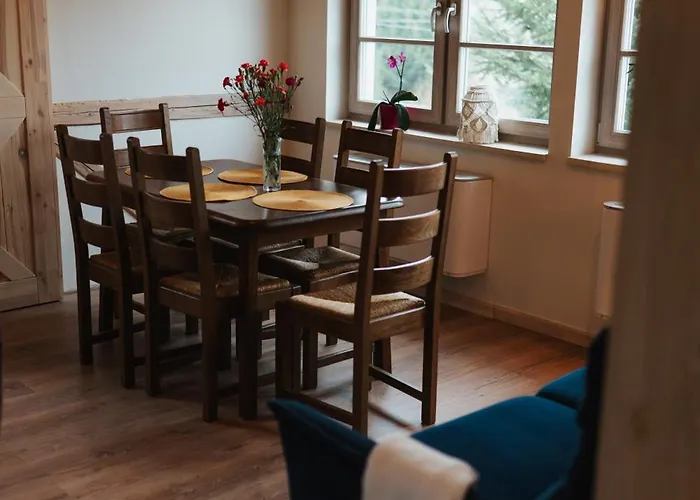 Gasthof Kamienny Zakatek W Gorach Bystrzyckich, Zieleniec Sky, Czarna Gora Resort, Spalona Bystrzyca Kłodzka